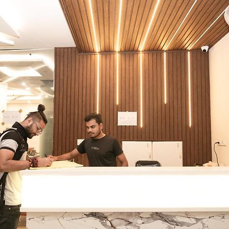 Holy Land Hotel Varanasi Exterior photo